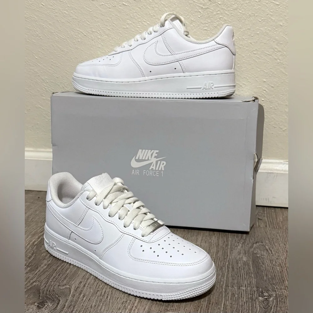 Nike Air Force 1 Low Triple White Sneakers | Women’s Size 9 Classic Clean Kicks